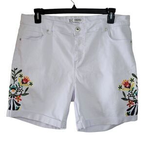 Sandpiper White Denim Embroidered Shorts (Size 20W)